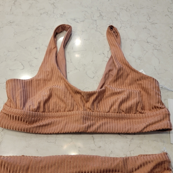 BNWT Vitamin A Pink Sienna Pink Sands Shimmer Bikini set - Picture 12 of 12